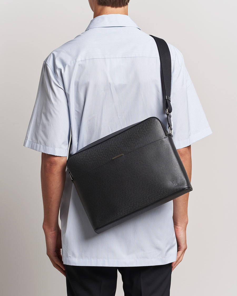 Uomini | Louis Vuitton Pre-Owned Anton Messengerbag Black | Louis Vuitton Pre-Owned | Anton Messengerbag Black