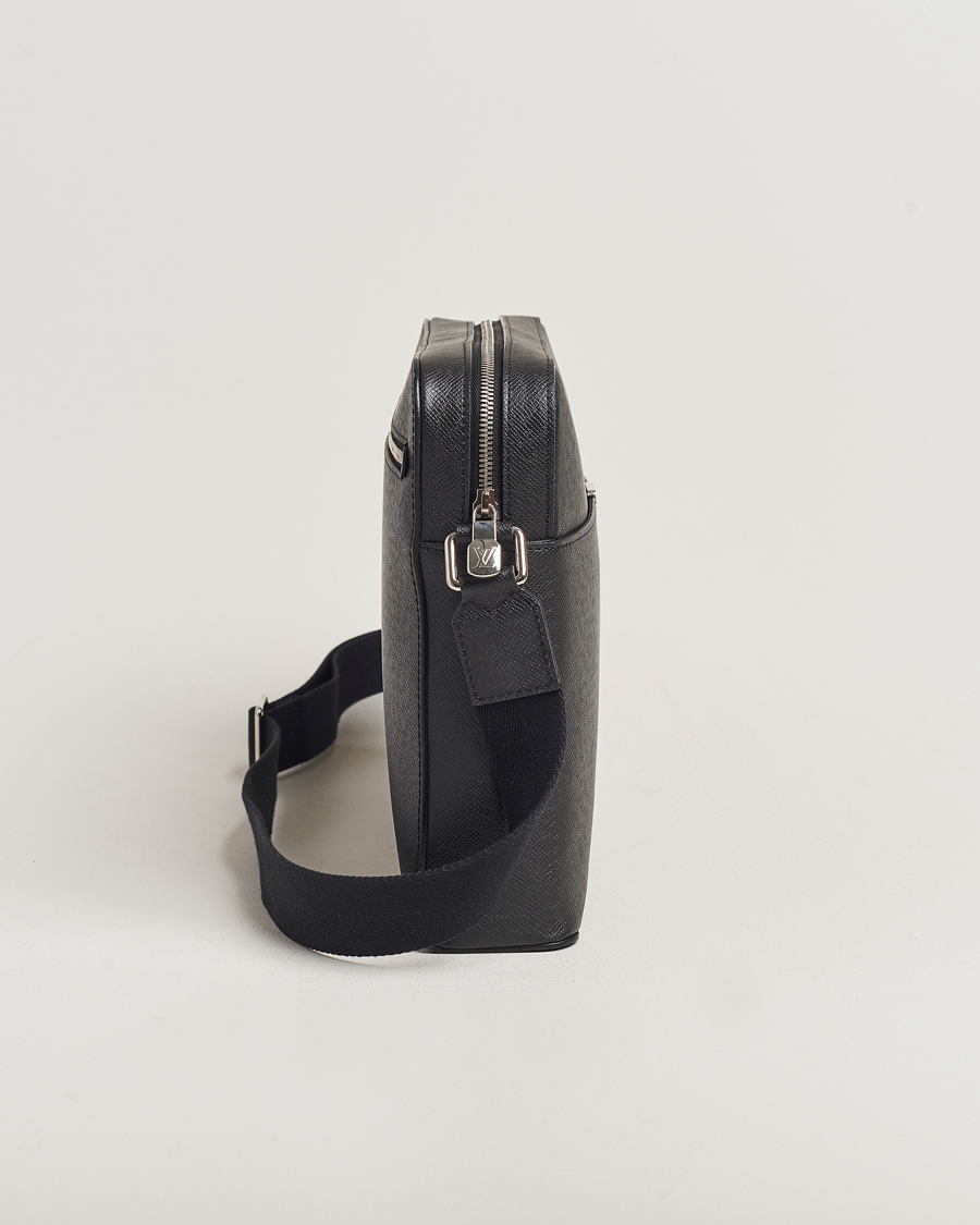 Uomini | Louis Vuitton Pre-Owned Anton Messengerbag Black | Louis Vuitton Pre-Owned | Anton Messengerbag Black