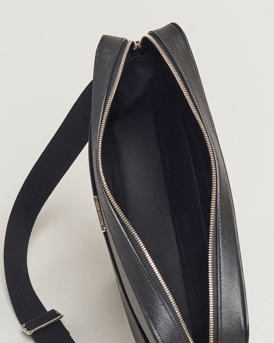 Uomini | Louis Vuitton Pre-Owned Anton Messengerbag Black | Louis Vuitton Pre-Owned | Anton Messengerbag Black