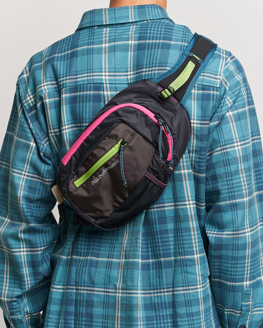 Uomini | Peak Performance Outdoor Slingbag Cliff Edge | Peak Performance | Outdoor Slingbag Cliff Edge