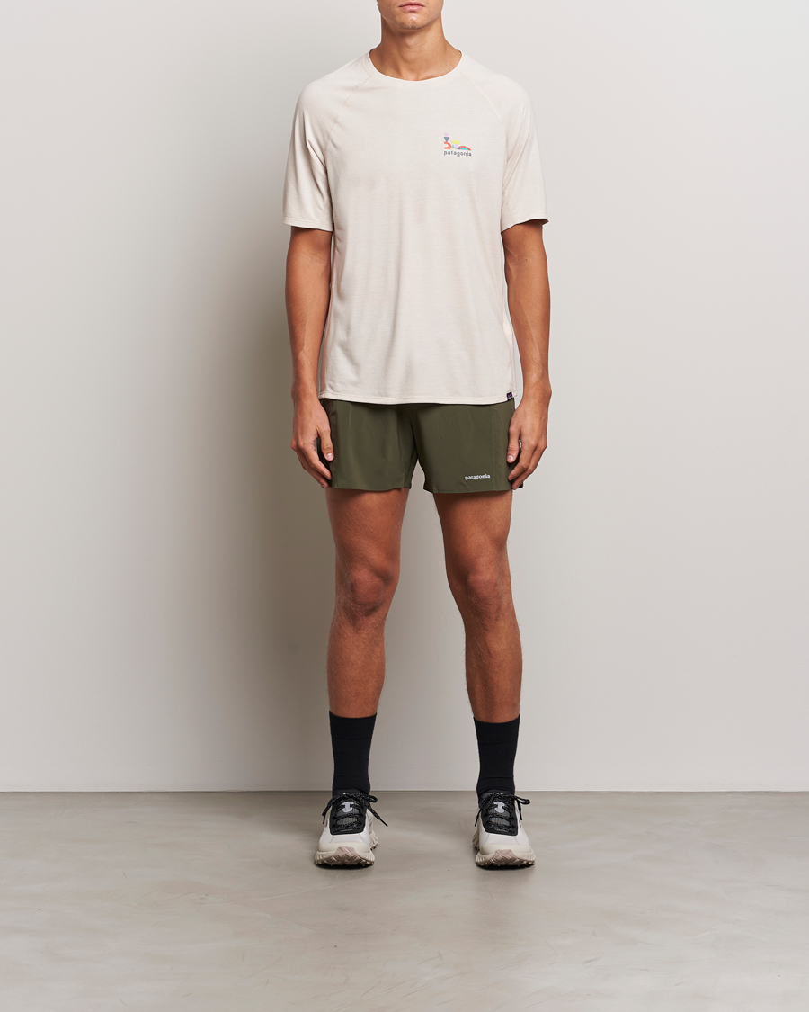 Uomini | T-shirt | Patagonia | Short Sleeve Cap Cool Trail Graphic Shirt Pumice