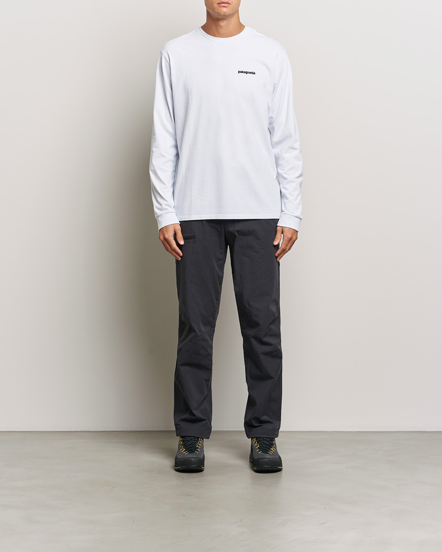 Uomini | T-shirt | Patagonia | P-6 Logo Responsibili LS T-Shirt White