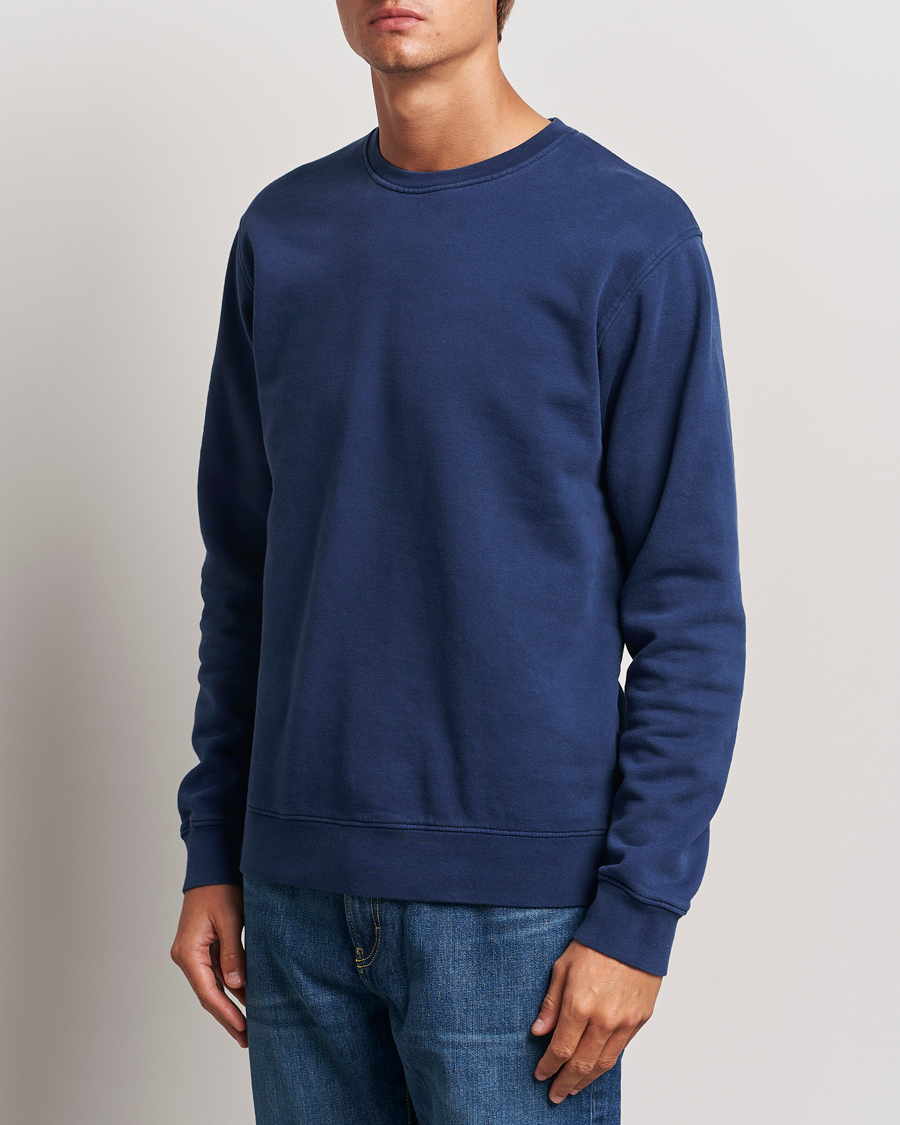 Uomini | Maglieria | Colorful Standard | Classic Organic Crew Neck Sweat Marine Blue