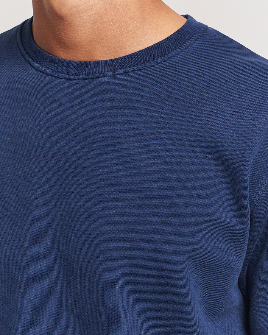 Uomini | Maglieria | Colorful Standard | Classic Organic Crew Neck Sweat Marine Blue