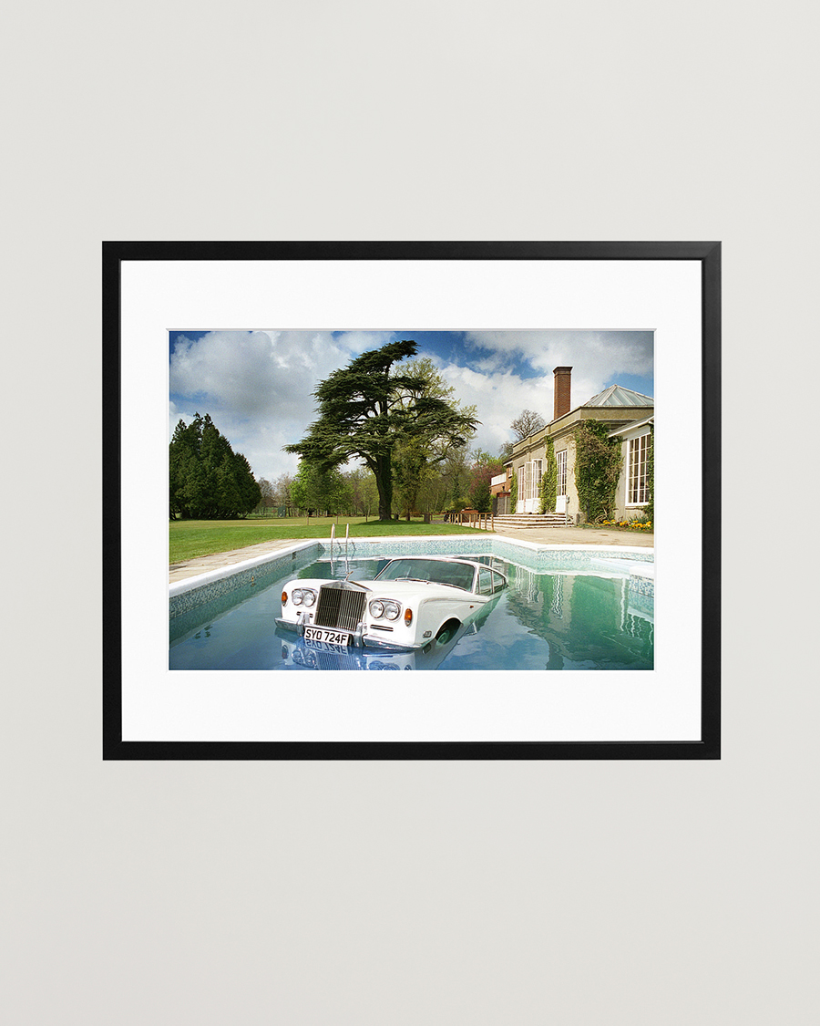 Uomini | Poster | Sonic Editions | Framed Rolls in the Pool