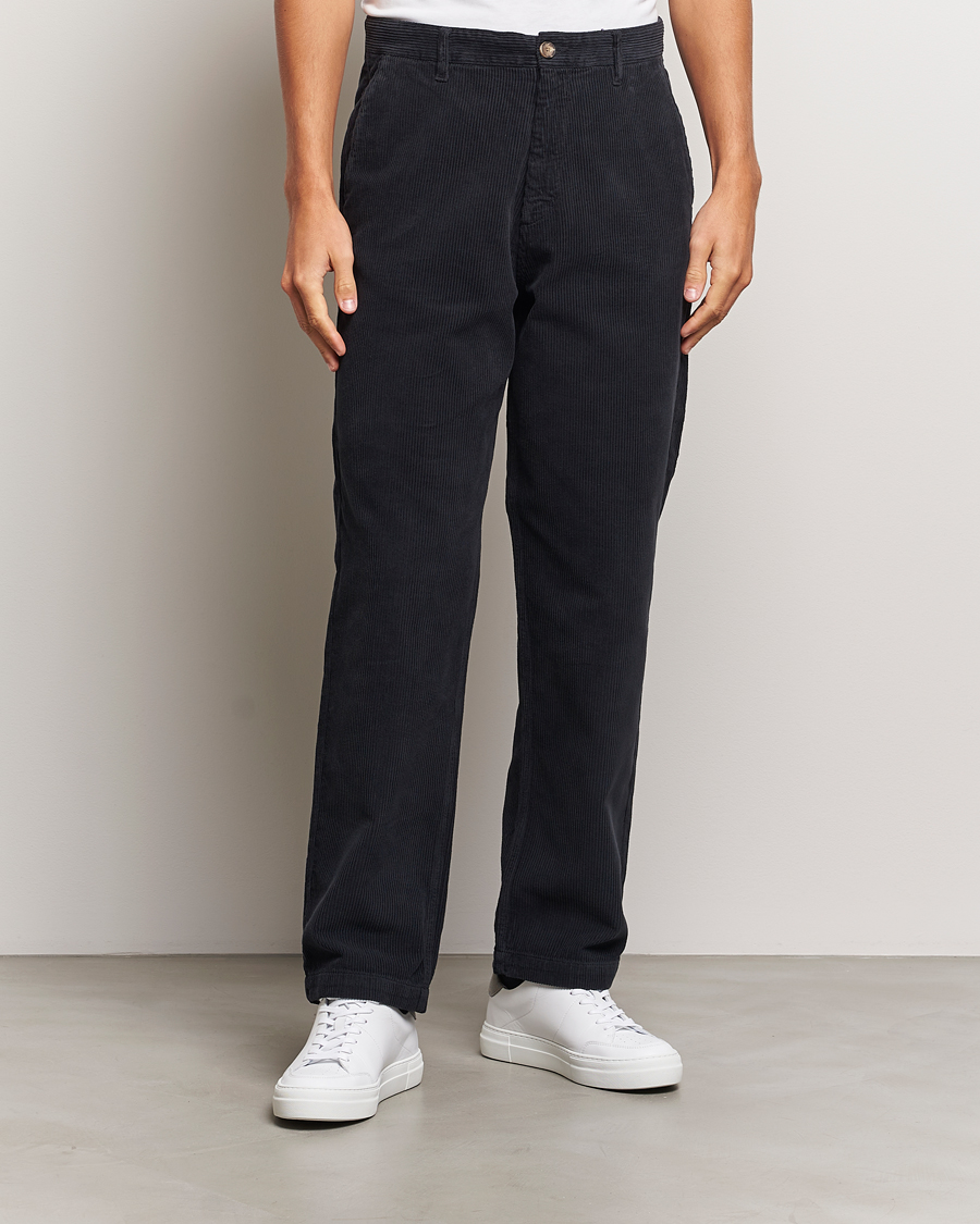 Uomini | Pantaloni | A Day's March | Redwood Corduroy Trousers Black