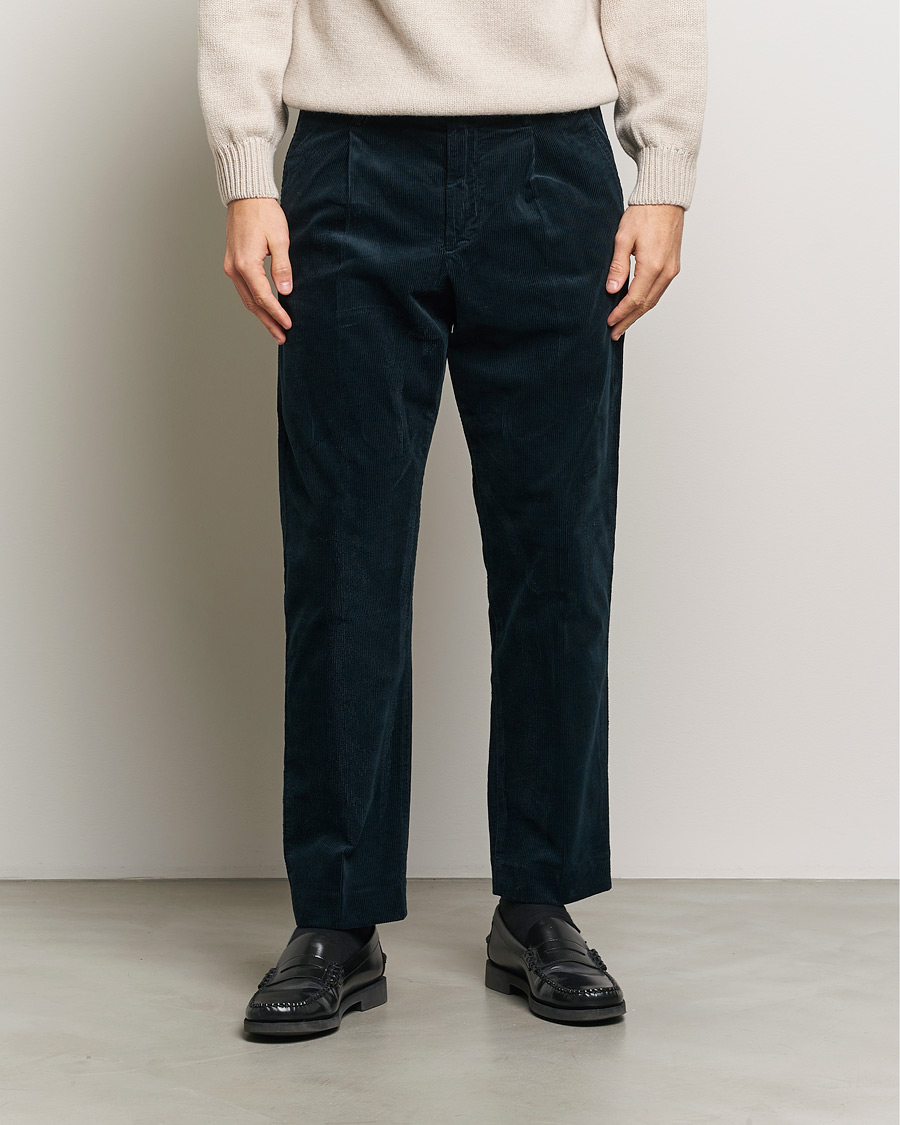 Uomini | Pantaloni | NN07 | Bill Pleated Corduroy Pants Navy Blue