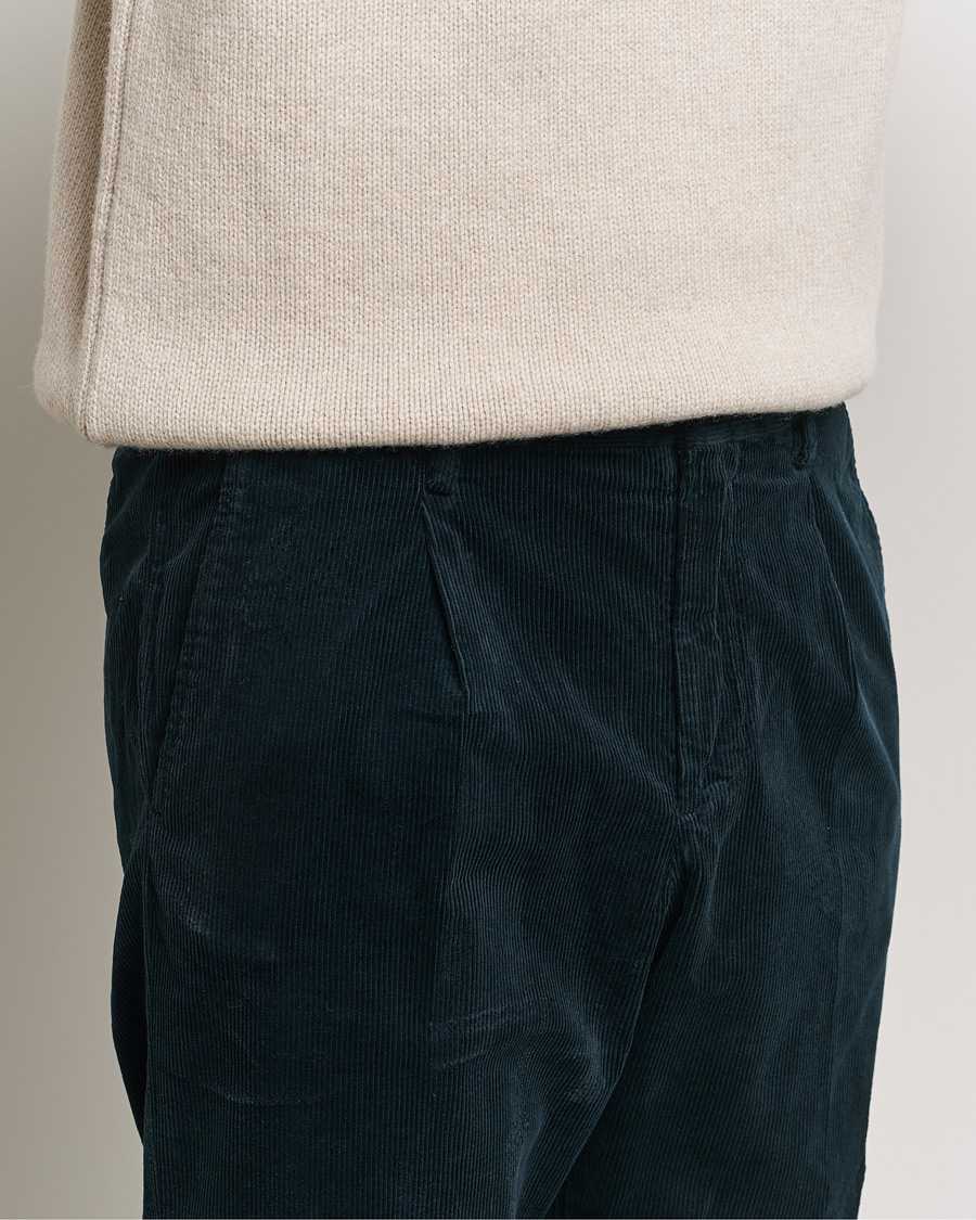 Uomini | Pantaloni | NN07 | Bill Pleated Corduroy Pants Navy Blue