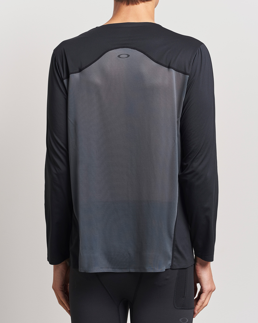 Uomini | T-shirt | Oakley | Pursuit Pro Long Sleeve T-Shirt Blackout