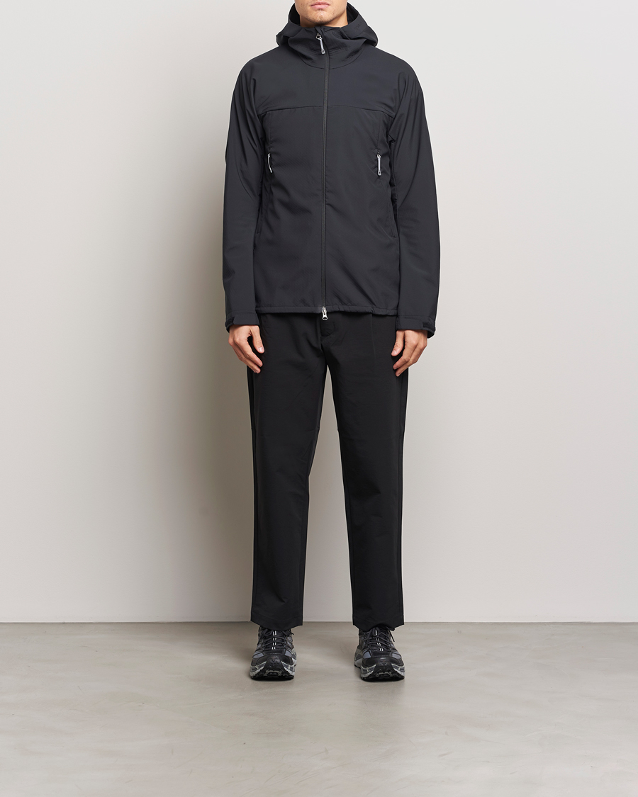 Uomini | Giacche | Houdini | Pace Softshell Jacket True Black