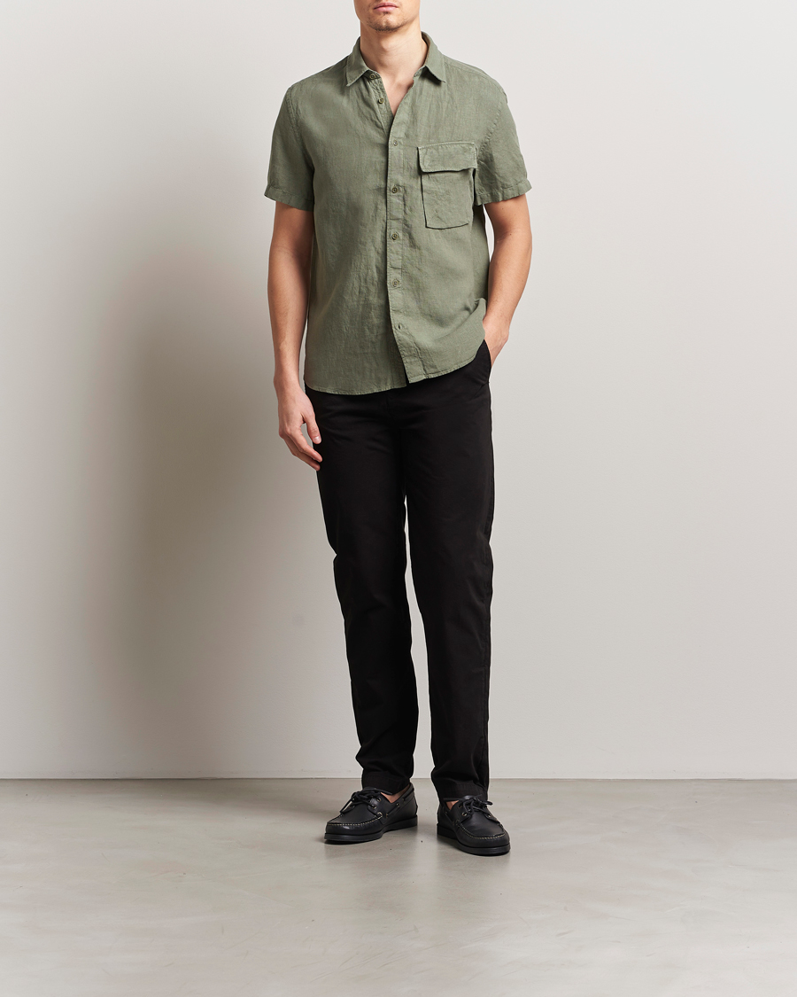 Uomini | Camicie | Belstaff | Scale Short Sleeve Linen Shirt Surplus Green