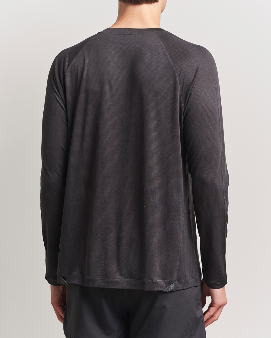 Uomini | T-shirt | Klättermusen | Groa Long Sleeve T-Shirt Raven