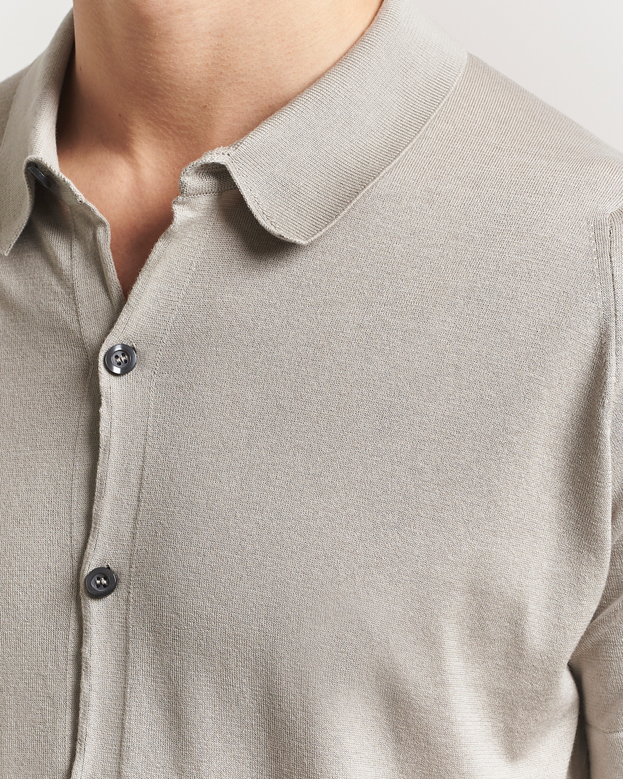 Uomini | Camicie | John Smedley | Folke Sea Island Knitted Polo Parchment