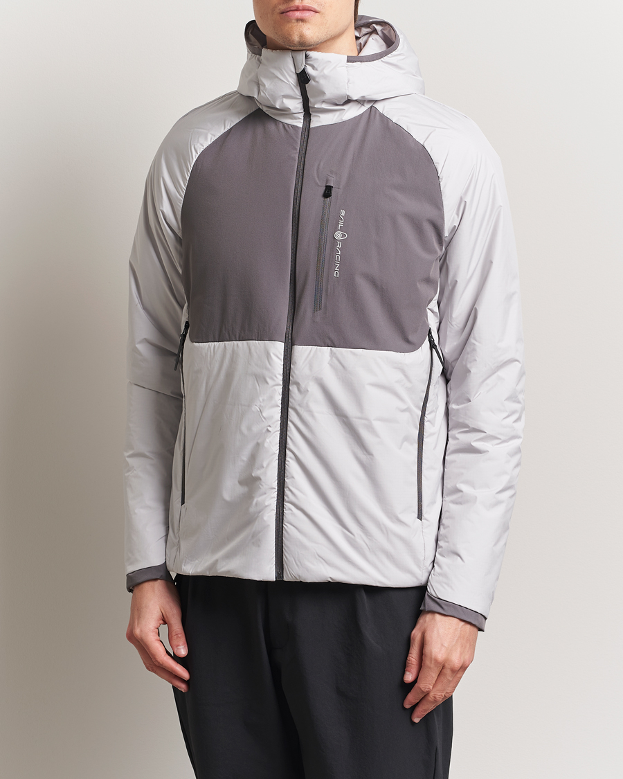 Uomini | Giacche | Sail Racing | Amplitude Primaloft Hooded Jacket Grey