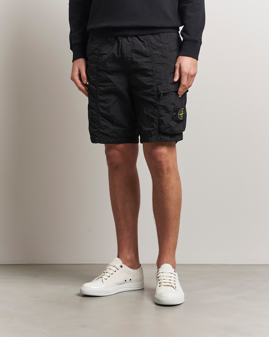 Uomini | Pantaloncini | Stone Island | Nylon Metal Drawstring Cargo Shorts Black