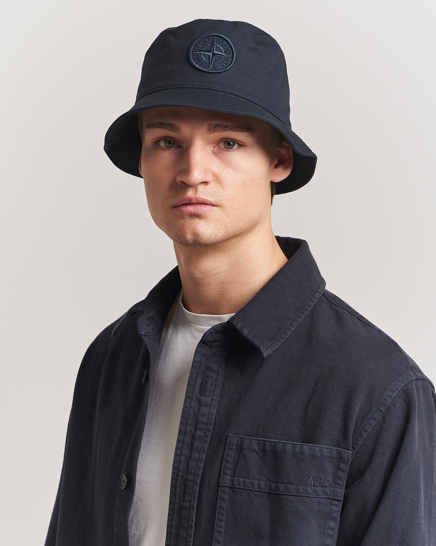 Uomini | Stone Island Logo Bucket Hat Navy Blue | Stone Island | Logo Bucket Hat Navy Blue