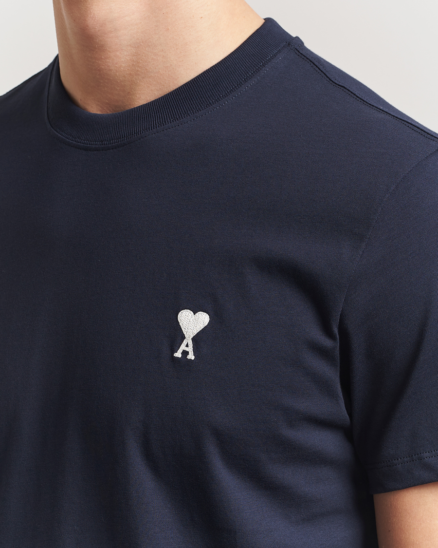 Uomini | T-shirt | AMI | Off White Heart Logo T-Shirt Night Blue