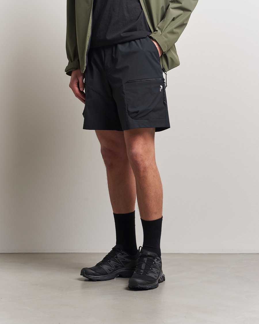 Uomini | Pantaloncini | Peak Performance | Outdoor Cargo Shorts Black