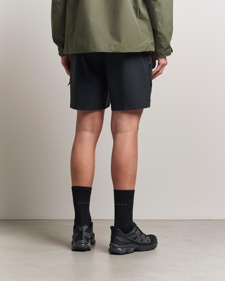 Uomini | Pantaloncini | Peak Performance | Outdoor Cargo Shorts Black