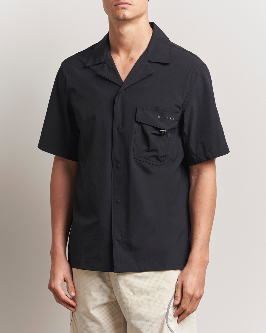 Uomini | Camicie | Oakley | Cuban Collar Short Sleeve Shirt Blackout