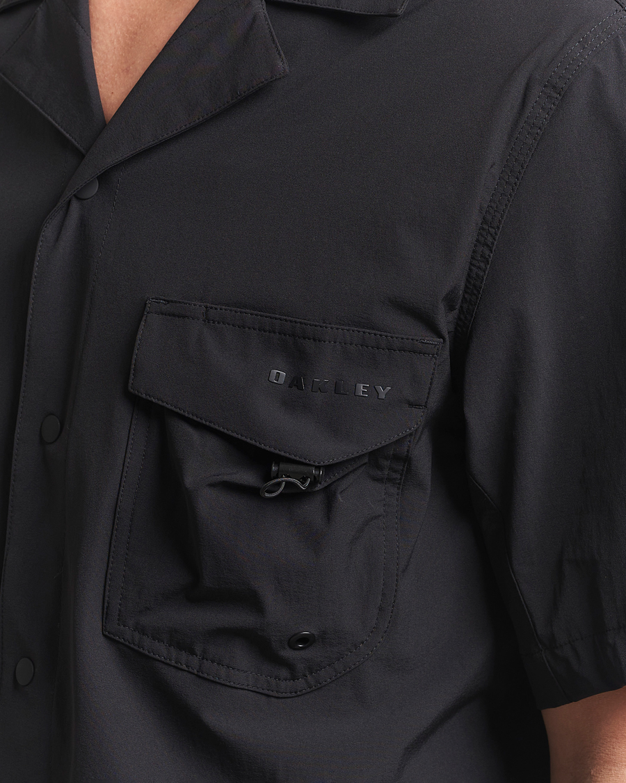 Uomini | Camicie | Oakley | Cuban Collar Short Sleeve Shirt Blackout