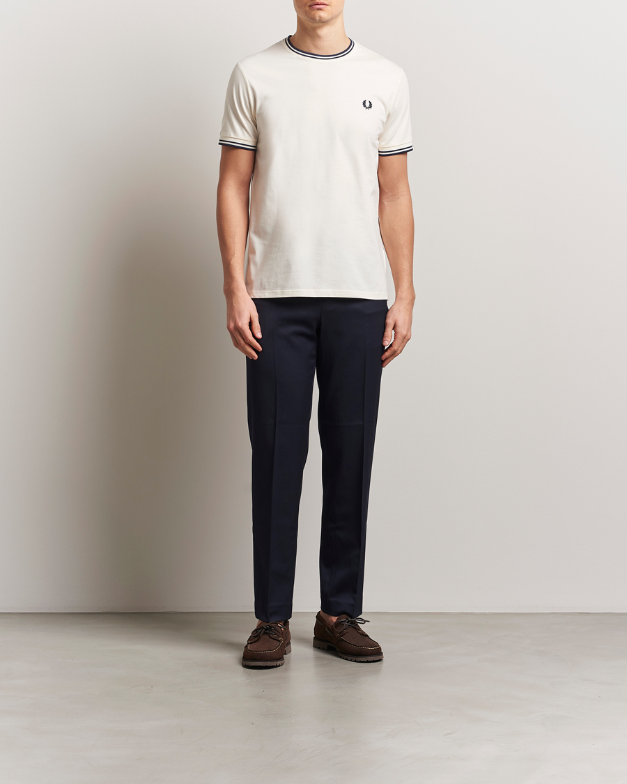 Uomini | T-shirt | Fred Perry | Twin Tipped T-Shirt Ecru