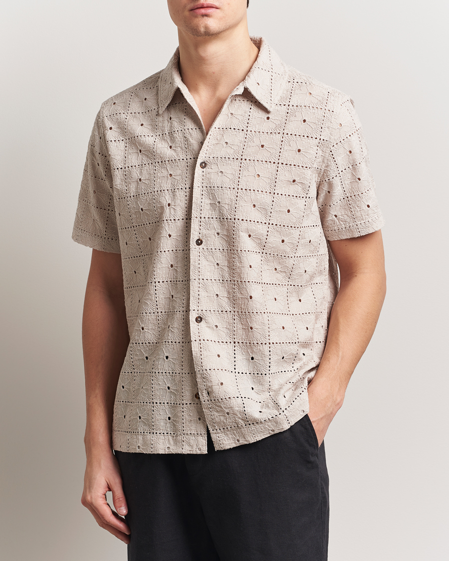 Uomini | Camicie | LES DEUX | Hector Anglaise Short Sleeve Shirt Light Sand