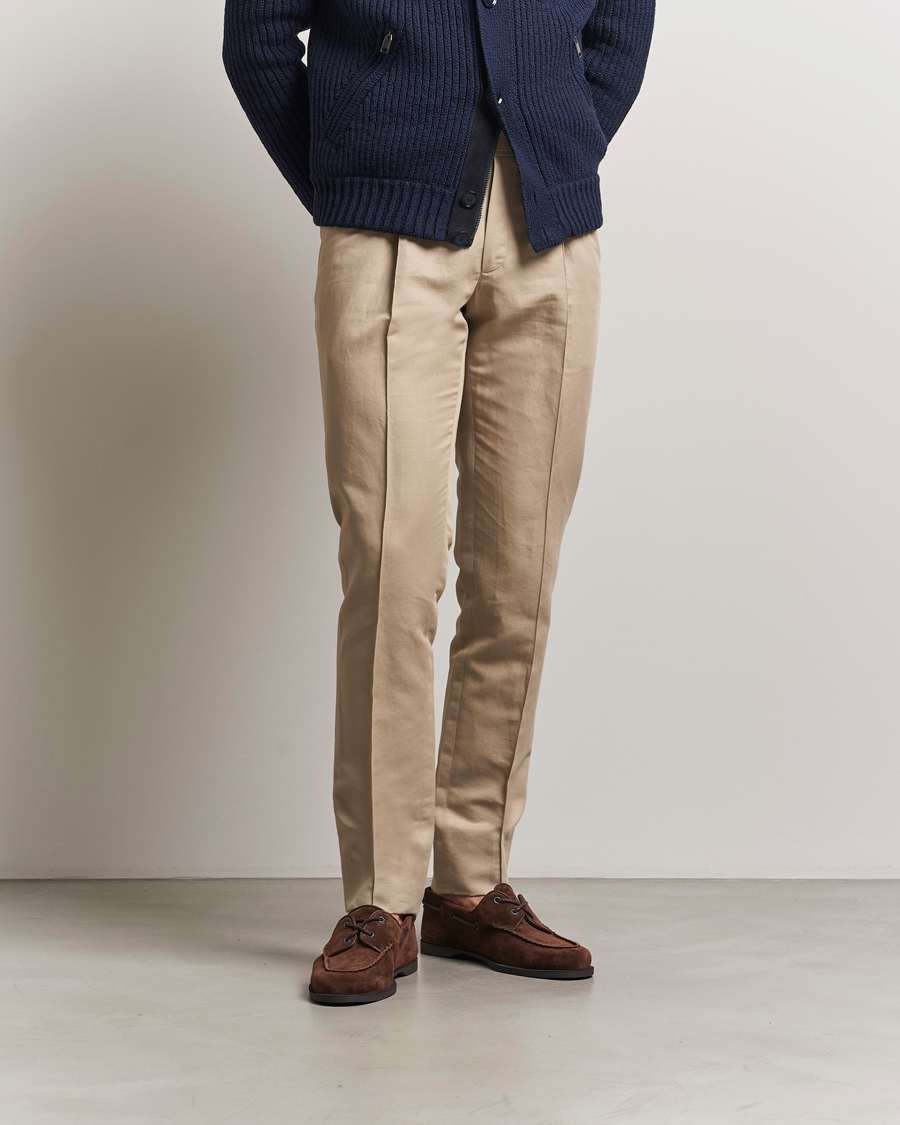 Uomini | Pantaloni | Brioni | Cotton/Linen Pleated Trousers Beige