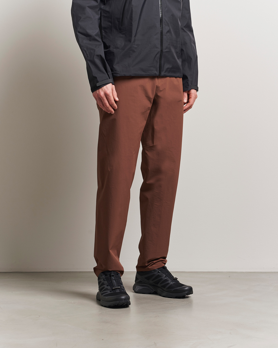 Uomini | Pantaloni | Arc'teryx Veilance | Voronoi Softshell Pants Ganache