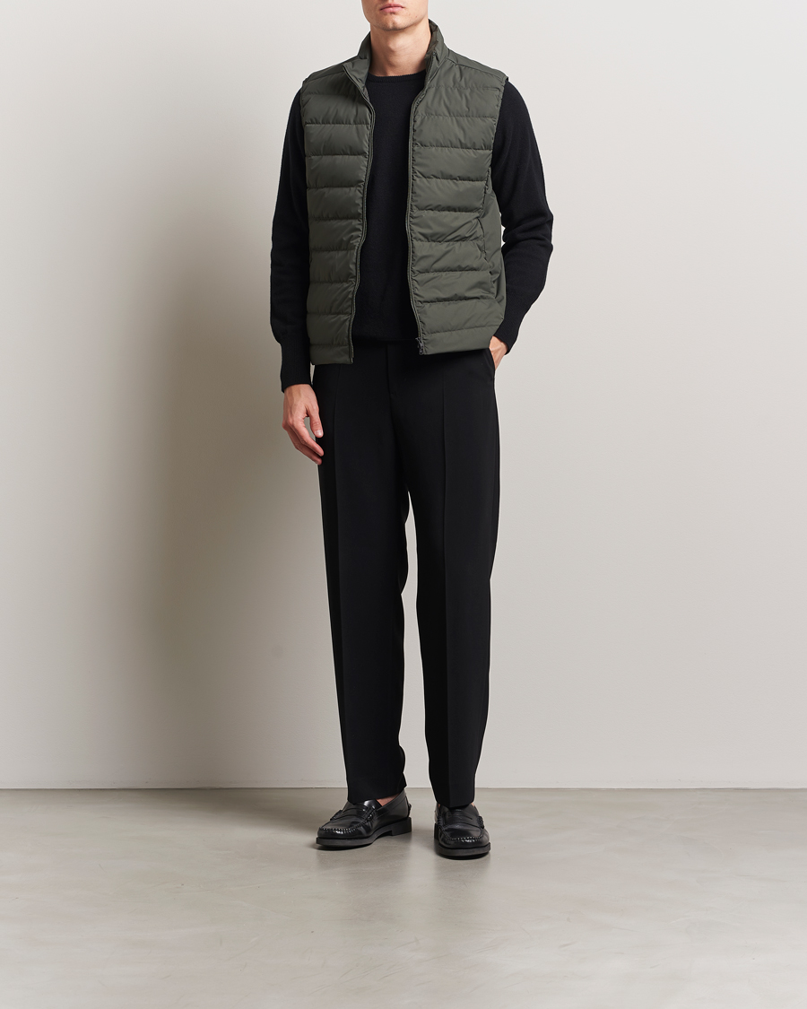 Uomini | Giacche | Scandinavian Edition | Ratio II Lightweight Padded Vest Dark Olive