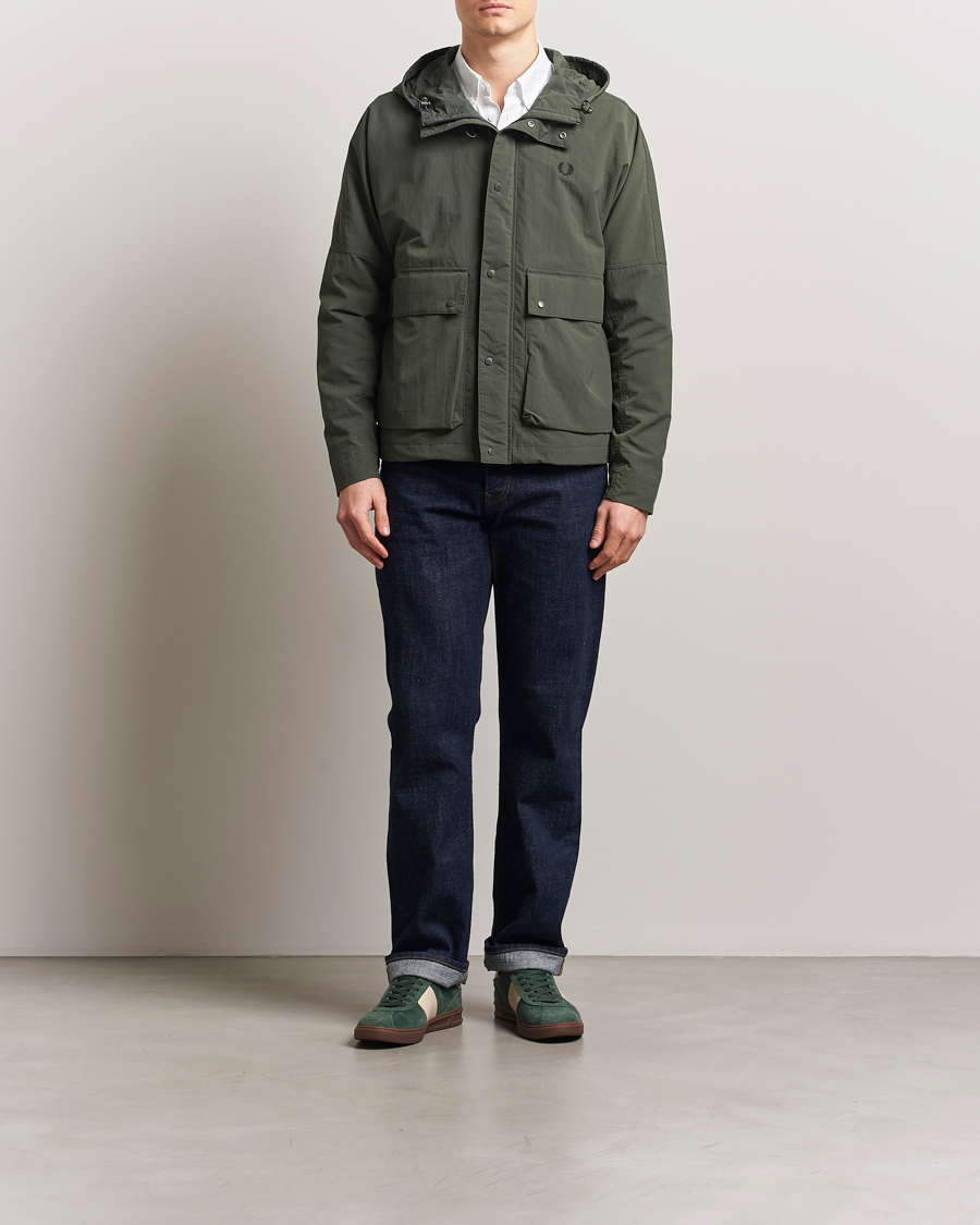 Uomini | Giacche | Fred Perry | Cropped Hooded Fishing Parka Field Green