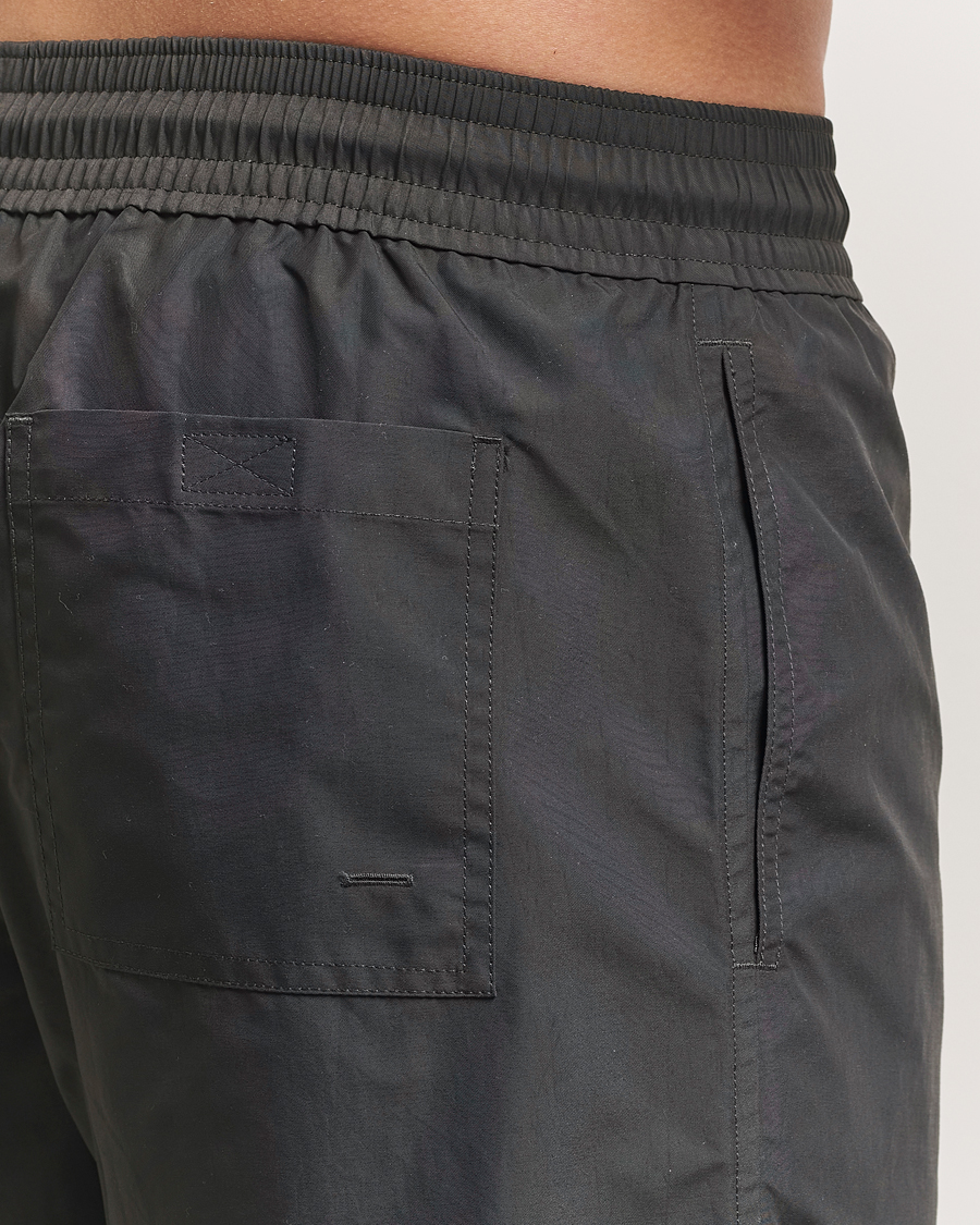 Uomini | Costumi da bagno | Colorful Standard | Classic Organic Swim Shorts Lava Grey