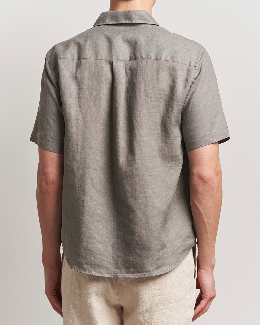 Uomini | Camicie | Colorful Standard | Garment Dyed Linen Short Sleeve Shirt Dusty Olive