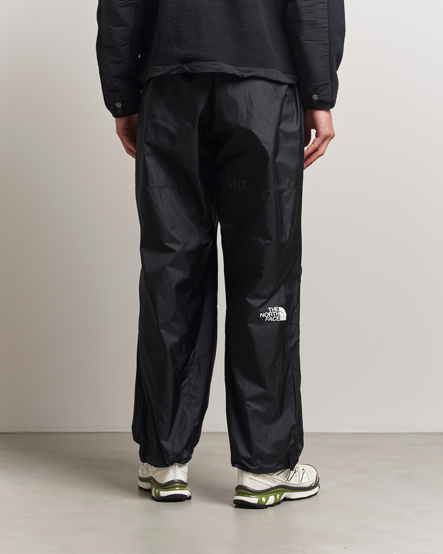 Uomini | Pantaloni | The North Face | NSE Wind Track Pants Black