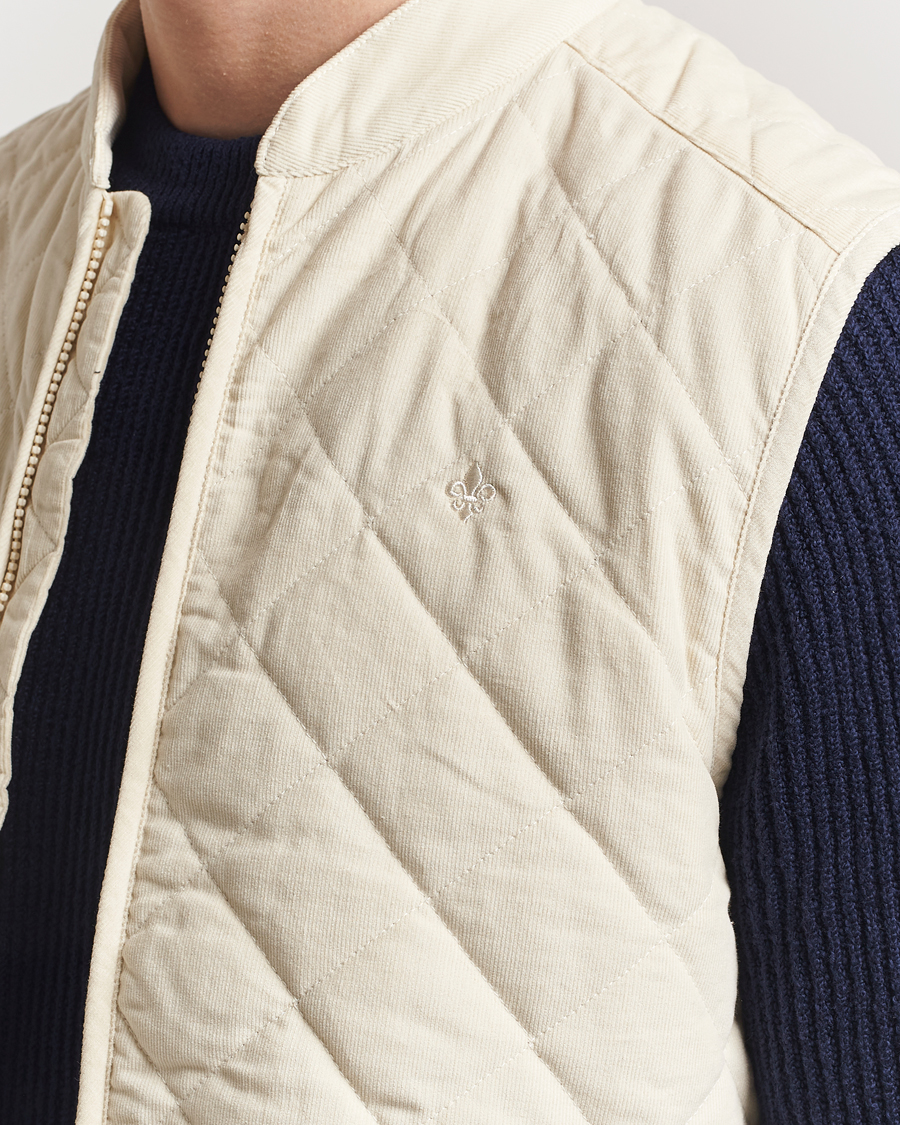 Uomini | Giacche | Morris | Teddy Quilted Cord Vest Khaki