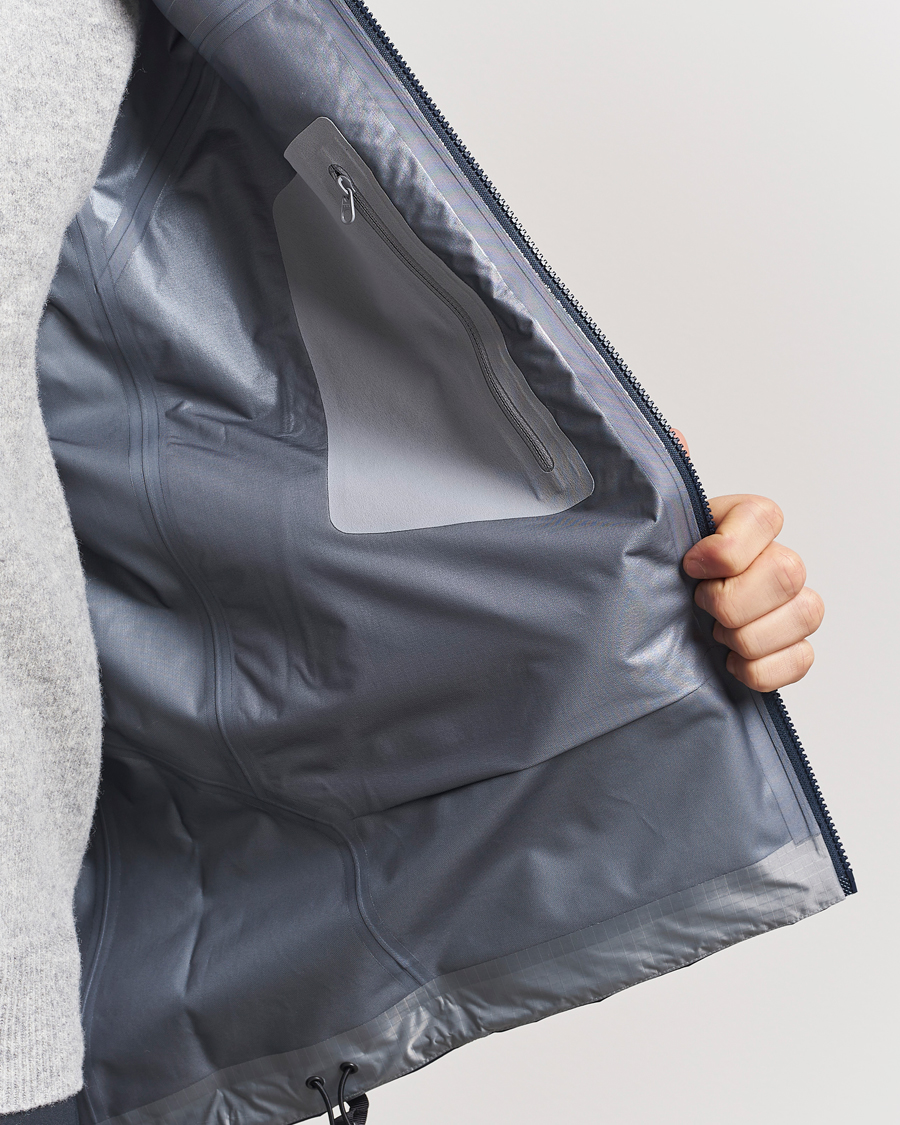Uomini | Giacche | Arc'teryx | Beta Gore-Tex Jacket Black Sapphire