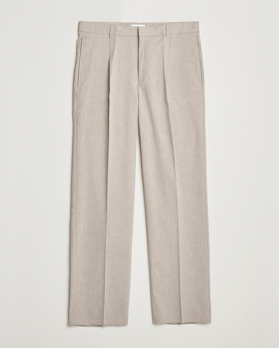Uomini | Pantaloni | LES DEUX | Reece Pleated Slub Suit Pants Light Sand