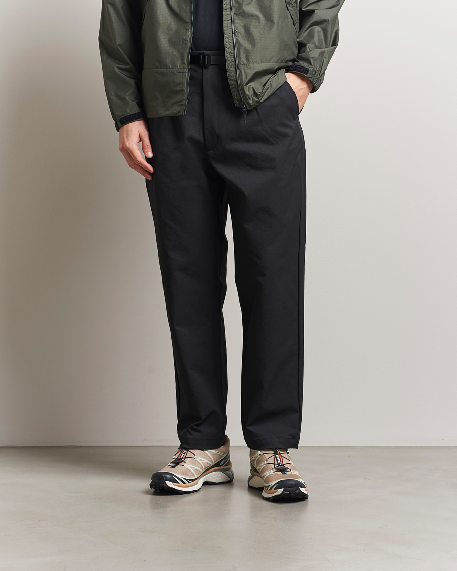 Uomini | Pantaloni | Goldwin | One Tuck Tapered Stretch Pants Black