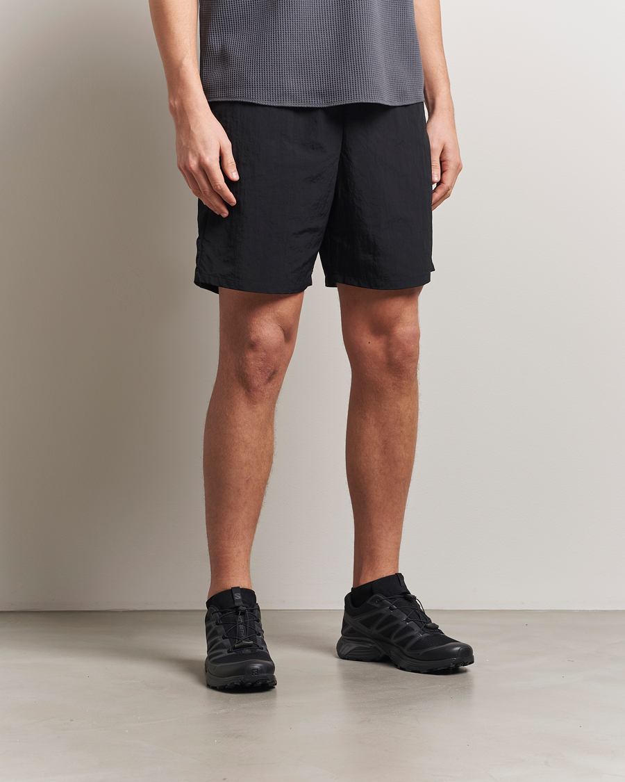 Uomini | Pantaloncini | Goldwin | Nylon Shorts Black