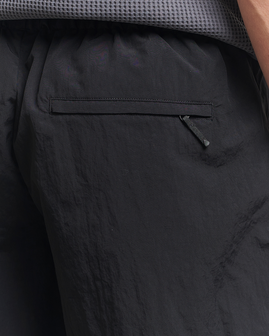 Uomini | Pantaloncini | Goldwin | Nylon Shorts Black