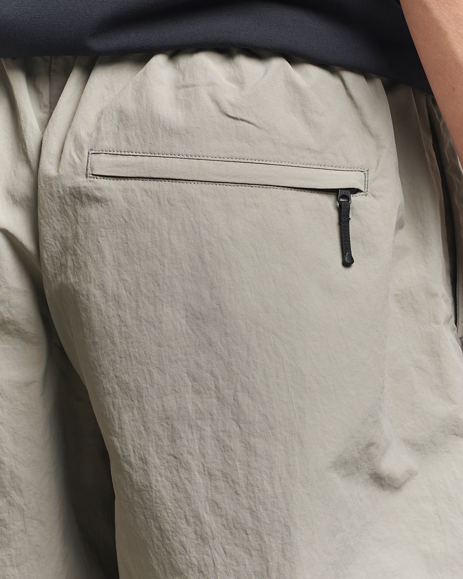 Uomini | Pantaloncini | Goldwin | Nylon Shorts Moon Mist