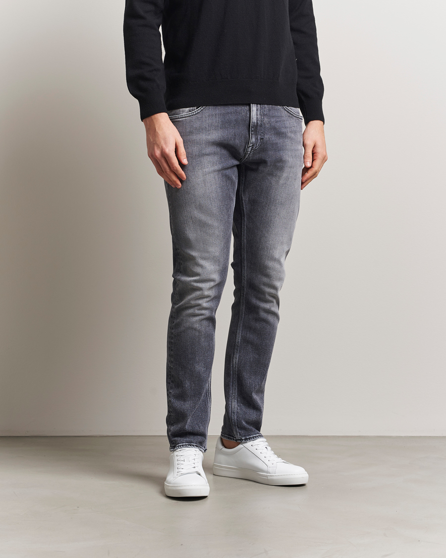 Uomini | Jeans | Tiger of Sweden | Pistolero Stretch Cotton Jeans Washed Black
