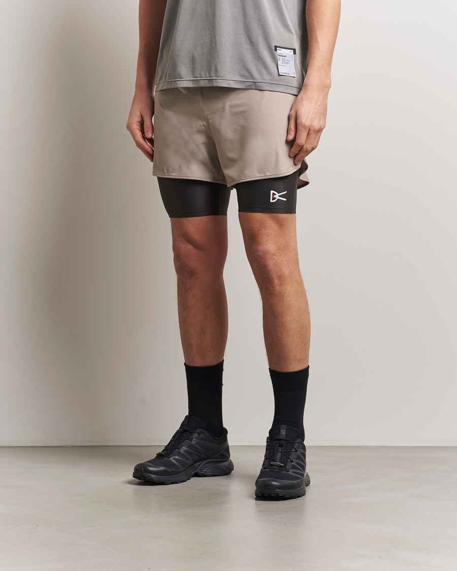 Uomini | Pantaloncini | District Vision | Layered Pocket Trail Shorts Khaki