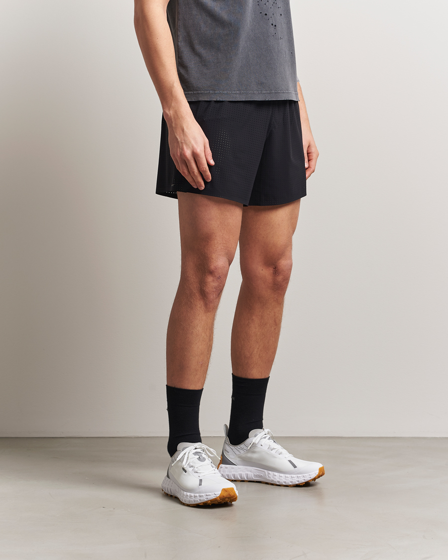 Uomini | Pantaloncini | Satisfy | Space-O 5 Inch Shorts Black