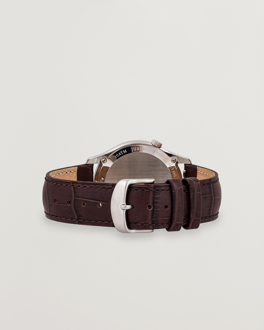 Uomini | Sjöö Sandström Jubilee Steel Quartz 40mm Gold Bezel White/Brown Calf | Sjöö Sandström | Jubilee Steel Quartz 40mm Gold Bezel White/Brown Calf