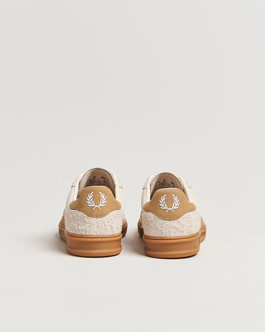 Uomini | Sneakers | Fred Perry | B4 Suede Sneaker Ecru/Snow White