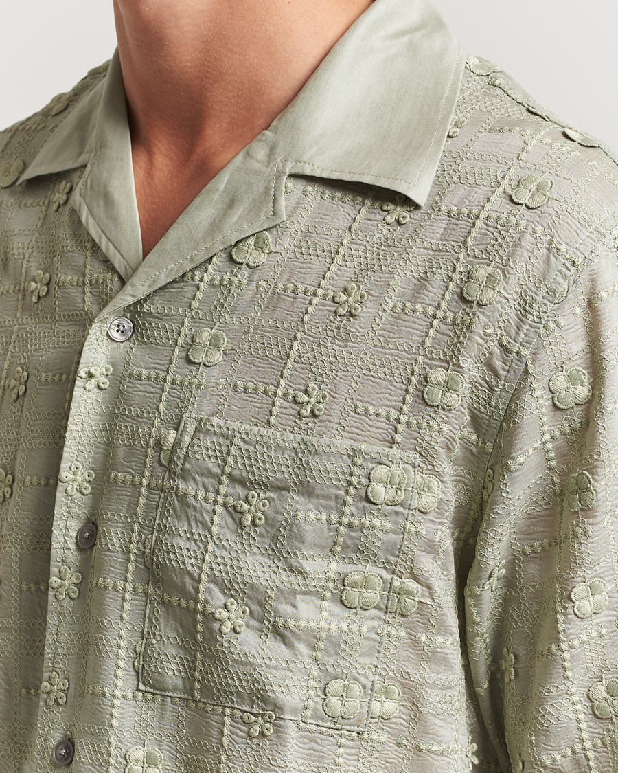 Uomini | Camicie | NN07 | Ben Lyocell Fil-Coupé Embroidery Anglaise Shirt Sage Green
