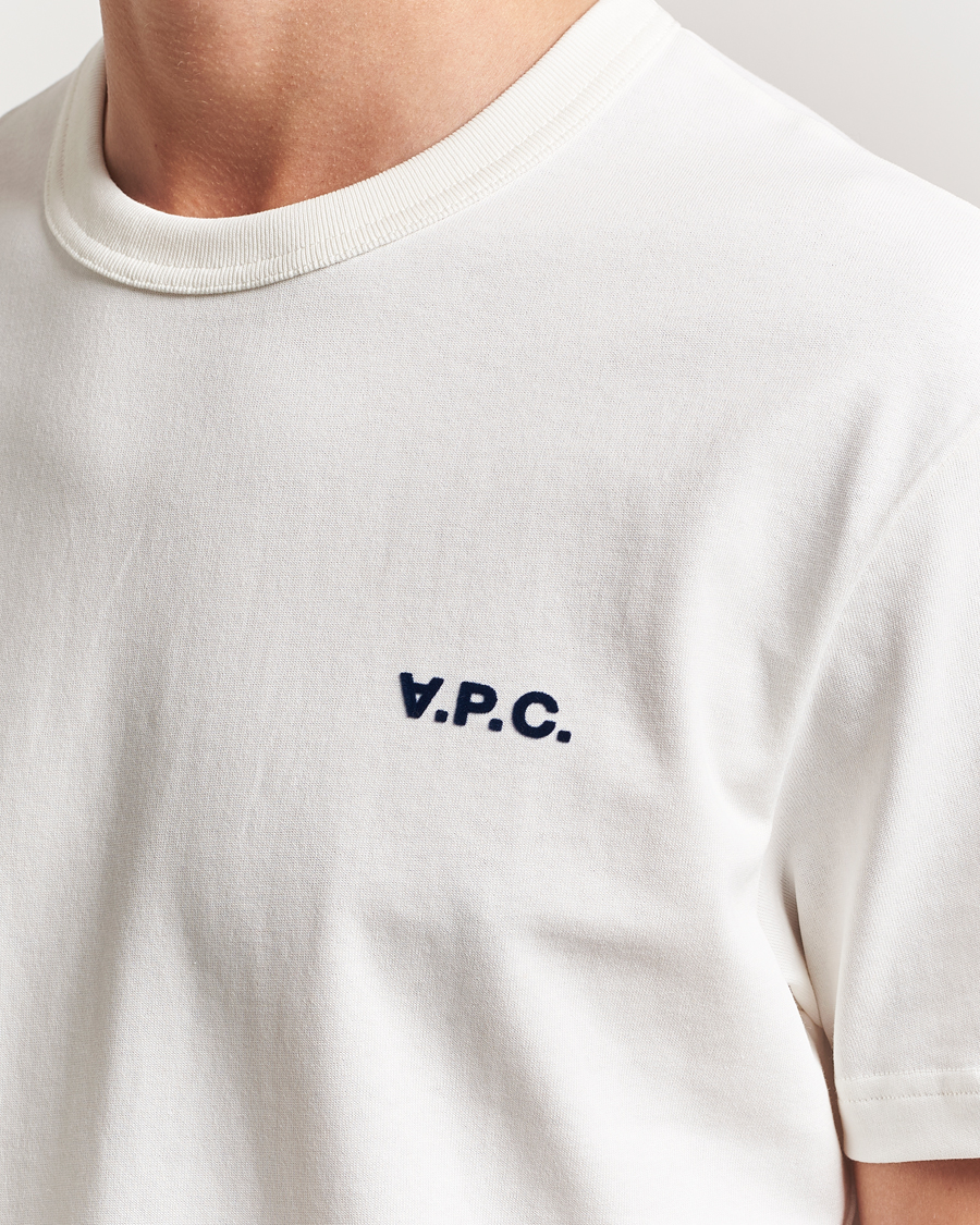 Uomini | T-shirt | A.P.C. | Boxy Fit Petit VPC T-Shirt White/Dark Navy