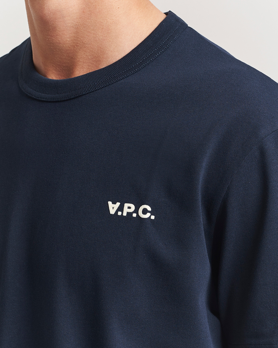 Uomini | T-shirt | A.P.C. | Boxy Fit Petit VPC T-Shirt Dark Navy/Ecru