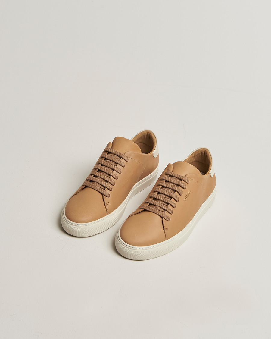 Uomini | Axel Arigato Clean 90 Nubuck Sneaker Tan/Light Beige | Axel Arigato | Clean 90 Nubuck Sneaker Tan/Light Beige